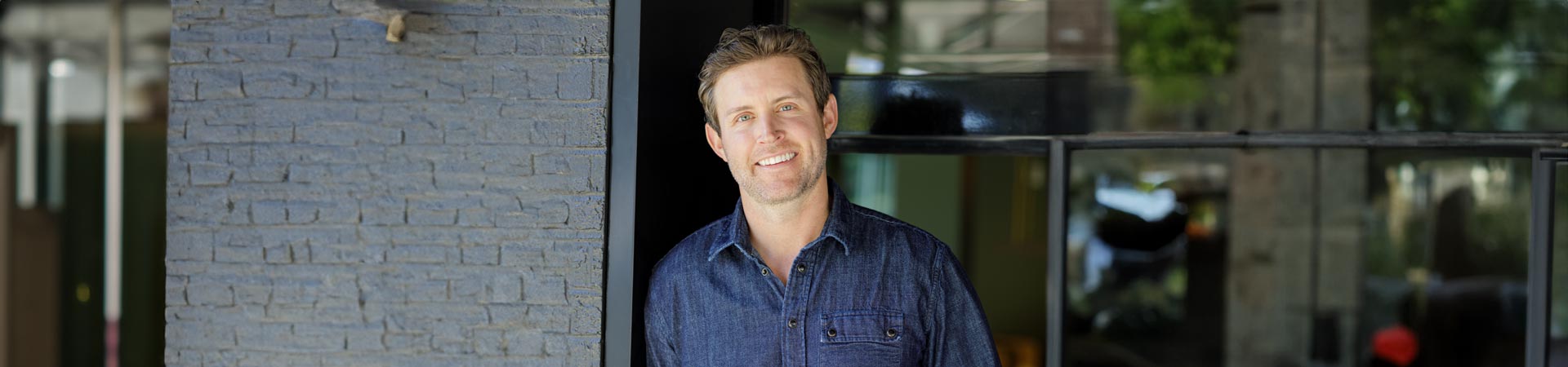 Meet The Ring Announcer