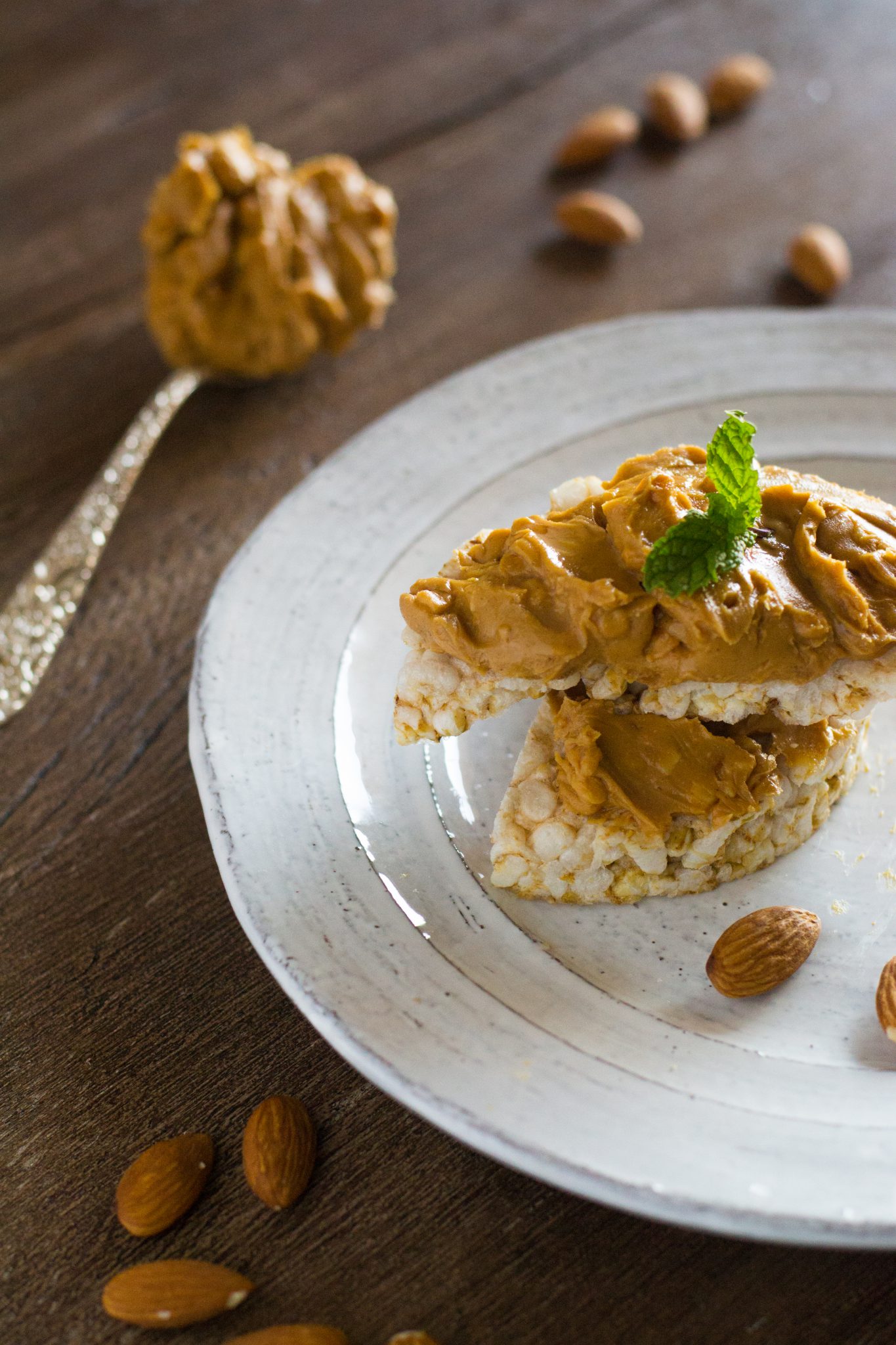 Rice Cakes with Almond Butter (large)-GF