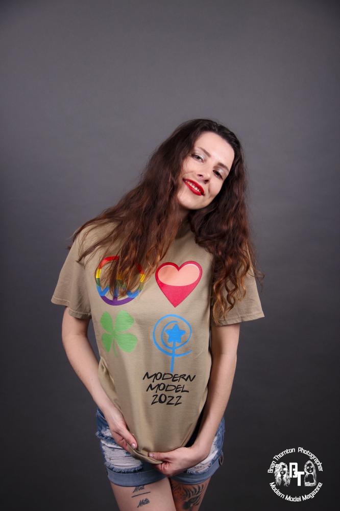 Modern Model Magazine