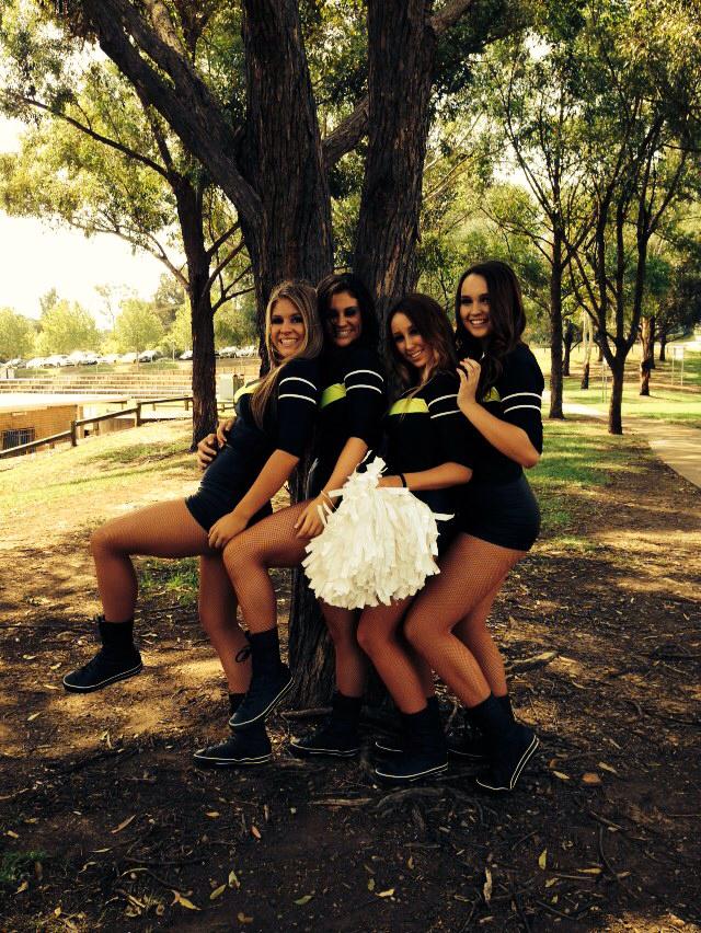 Hills Bulls Cheerleaders 