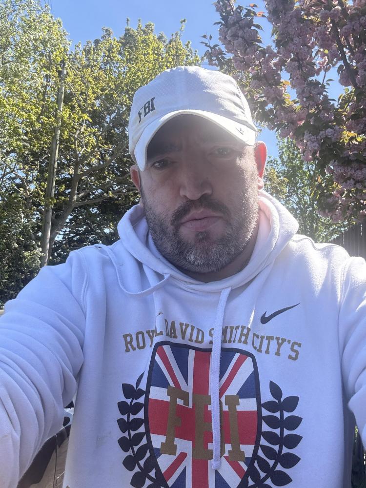 FBI World&Universe Banks/White King’s Clothing/Christians Smiths