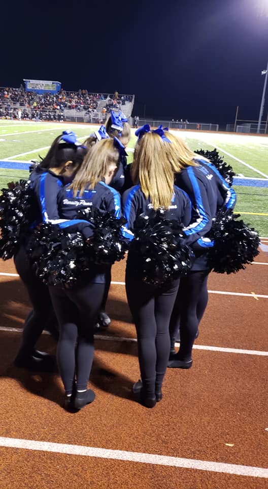 WLW Varsity Pom Team