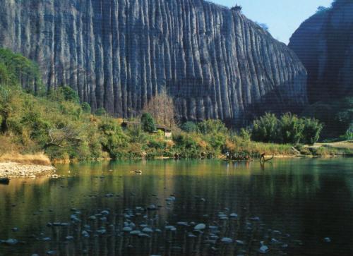 Roca Shaibu, Mount Wuyi (UNESCO WHS)
http://whc.unesco.org/en/list/911