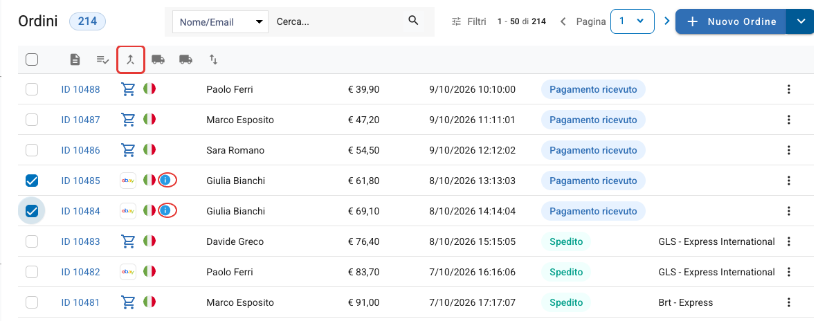 Due ordini eBay dello stesso cliente selezionati e l'icona Unisci ordini eBay